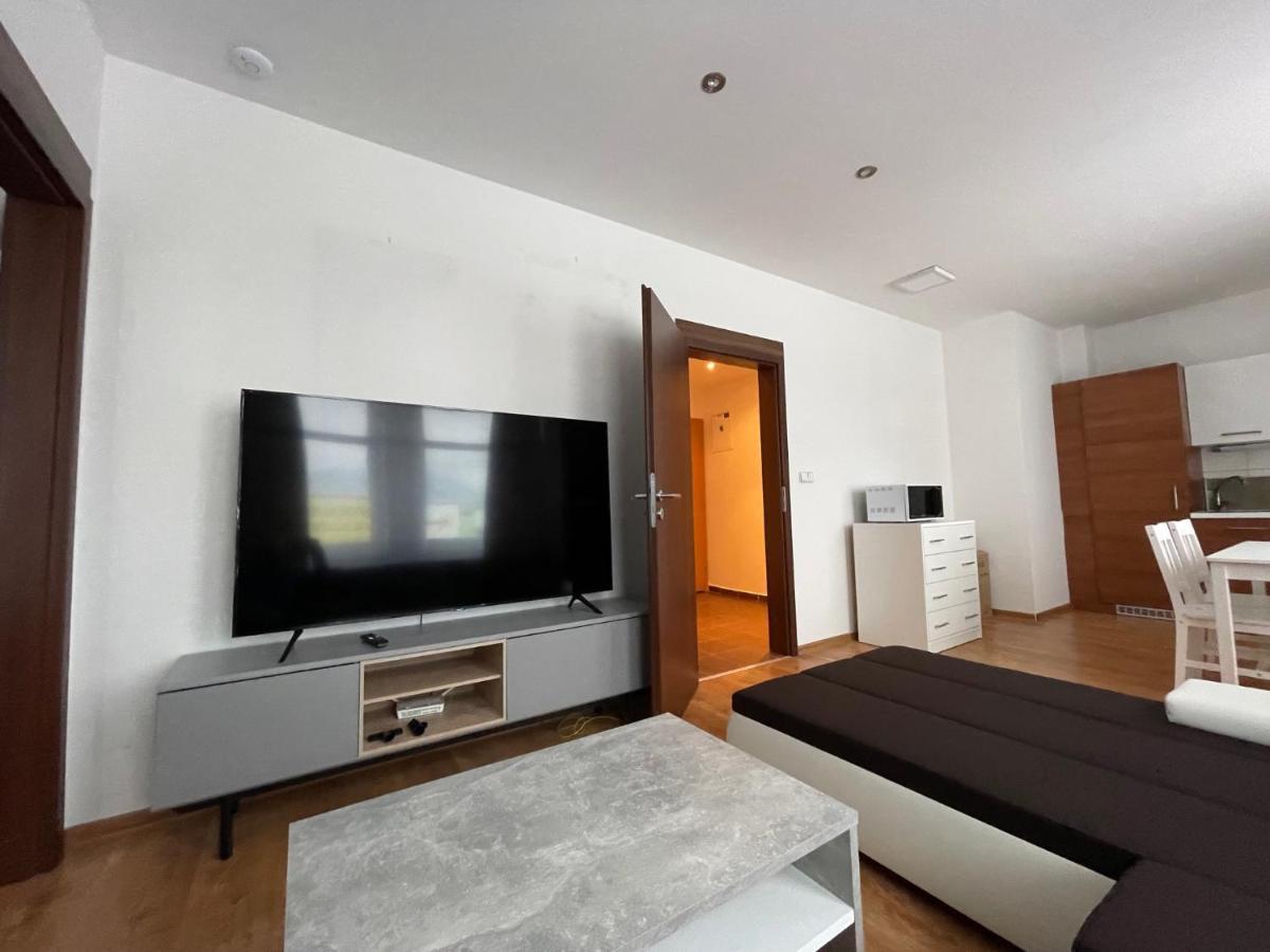 2 Room Apartment - Apartmany Chopok Liptovsky Mikulas Bagian luar foto