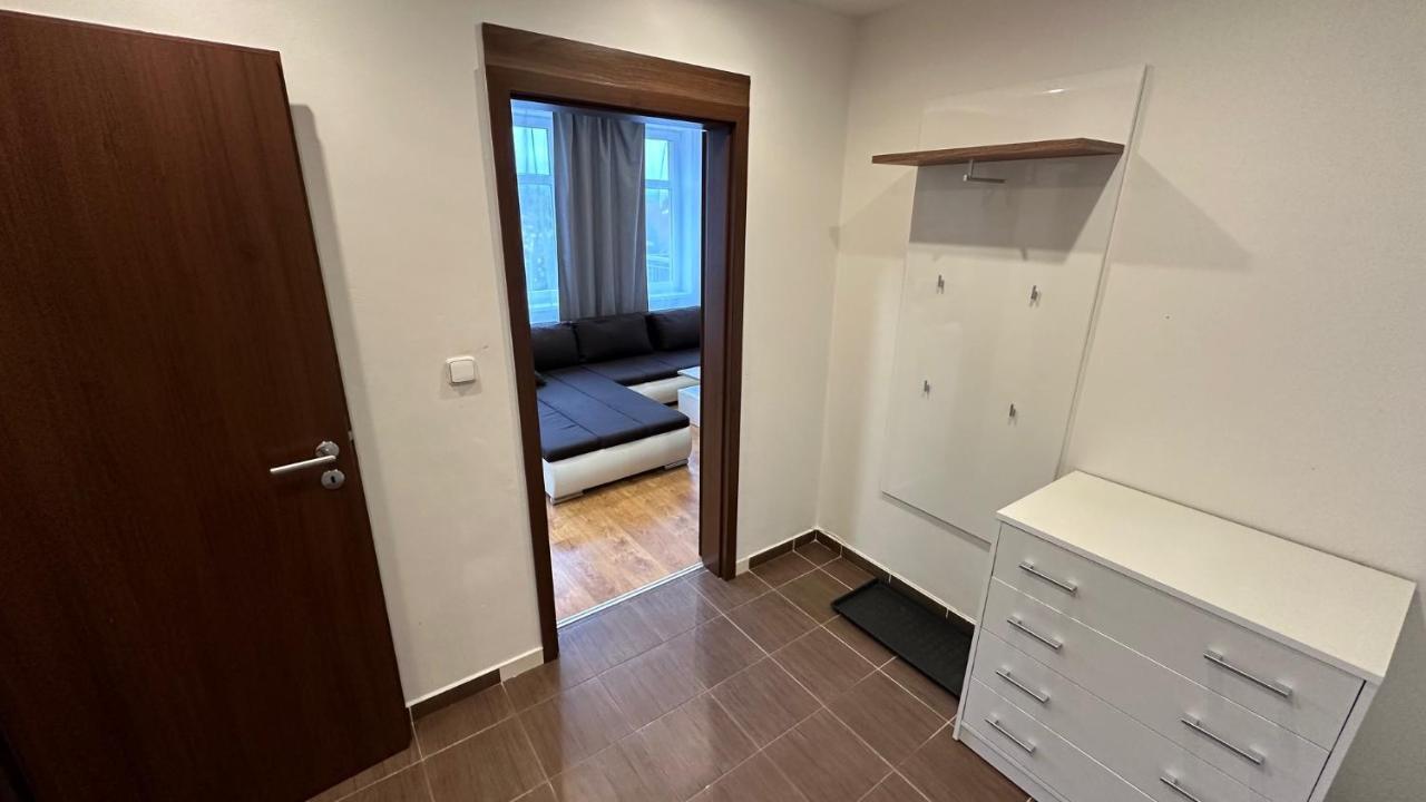 2 Room Apartment - Apartmany Chopok Liptovsky Mikulas Bagian luar foto